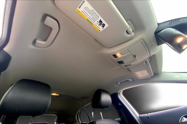 Used 2015 Mercedes-Benz GLA 250 4MATIC image 32