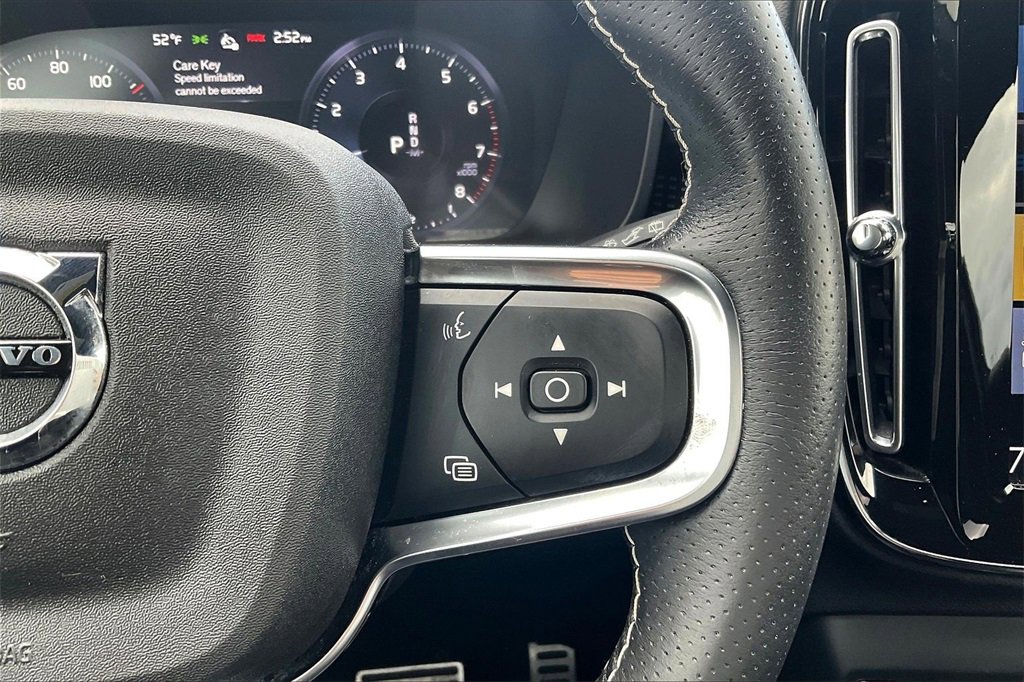 Used 2021 Volvo XC40 T5 R-Design w/ Climate Package image 19