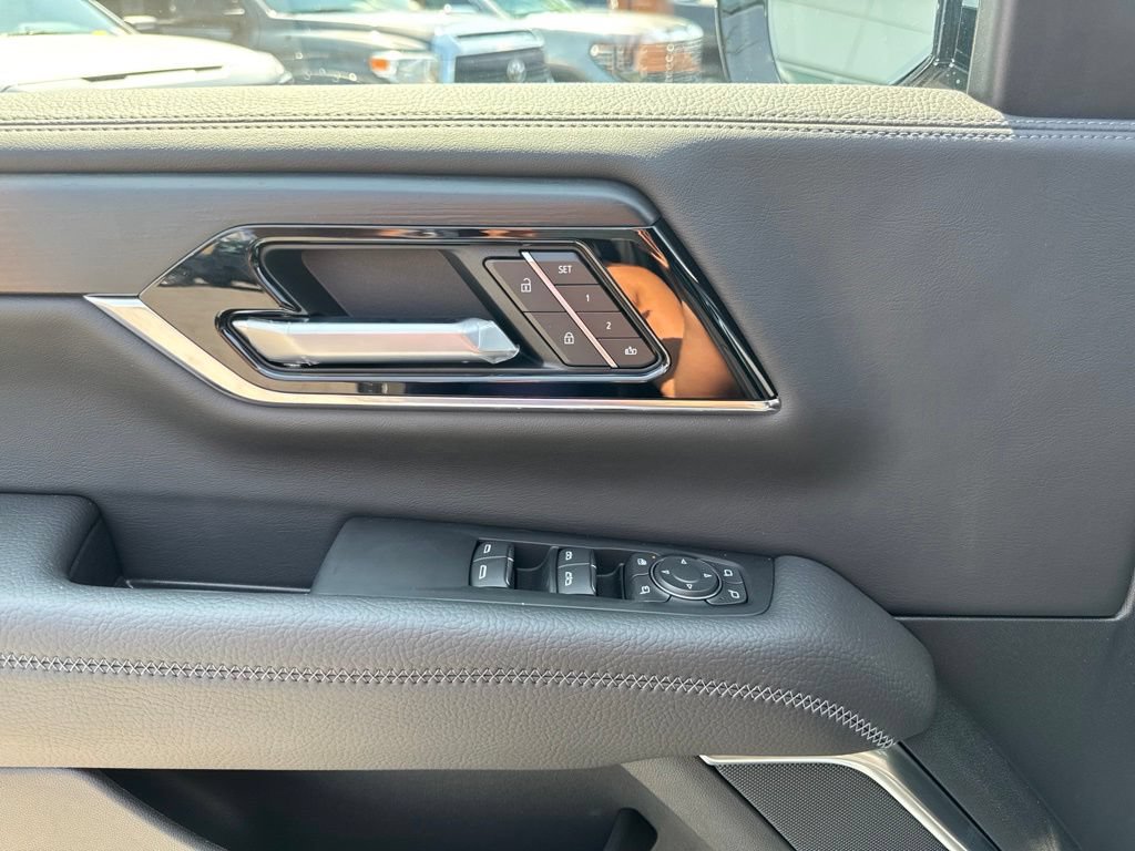 New 2026 GMC Yukon XL Denali w/ Advanced Technology Package AWD/4WD image 13
