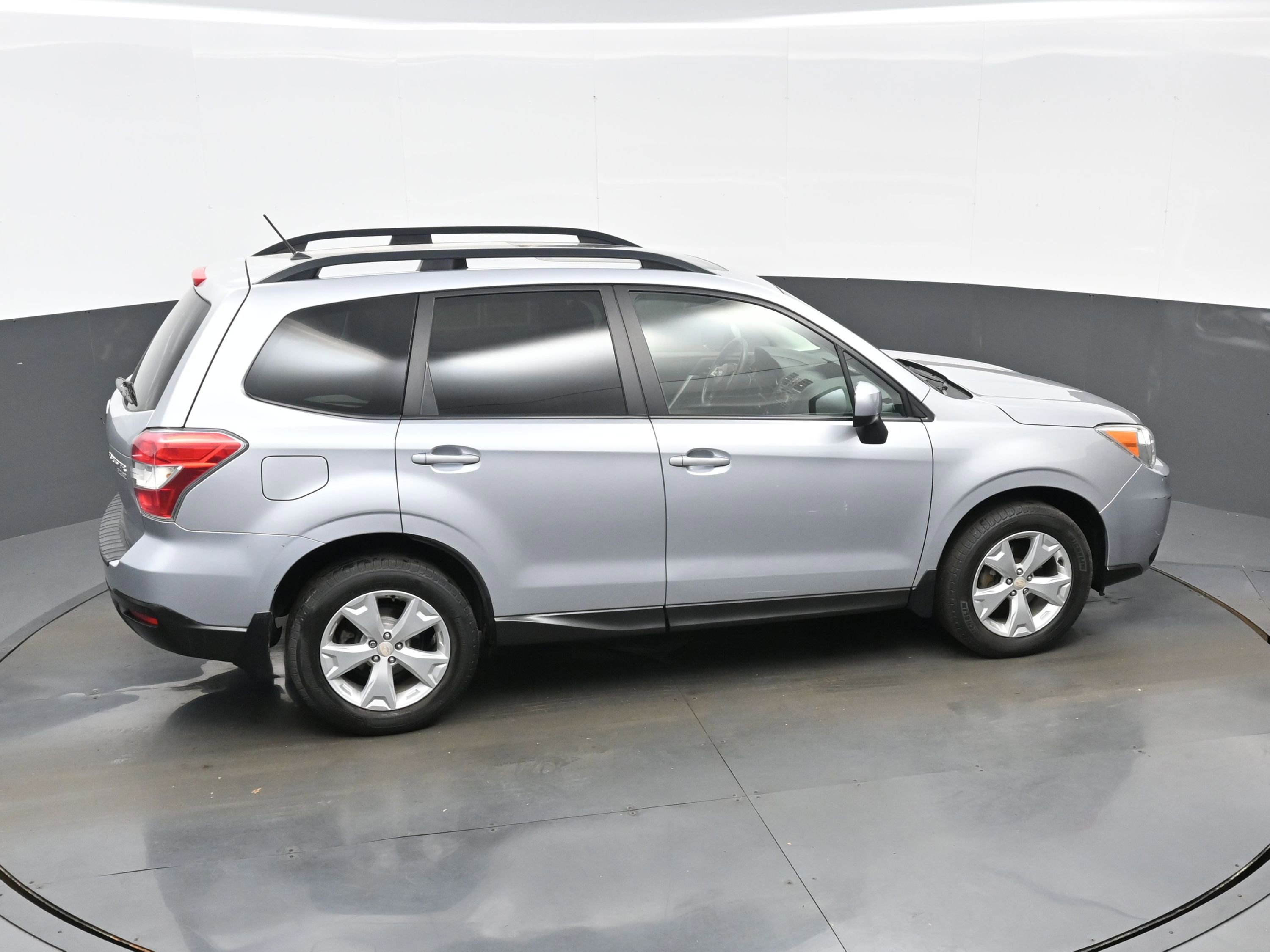 Used 2015 Subaru Forester 2.5i Premium w/ All-Weather Package AWD/4WD image 38