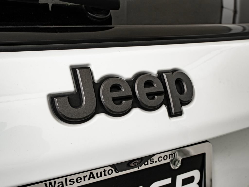 Used 2025 Jeep Compass Latitude w/ Altitude Special Edition AWD/4WD image 17