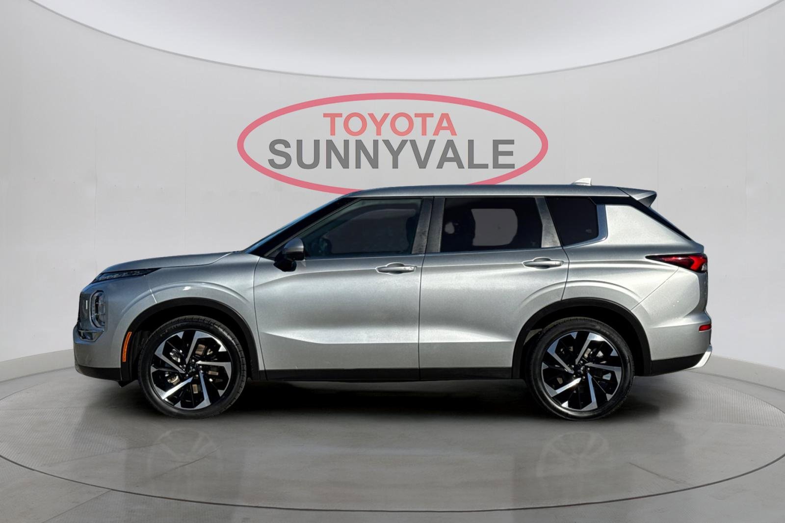 Used 2024 Mitsubishi Outlander SE image 6