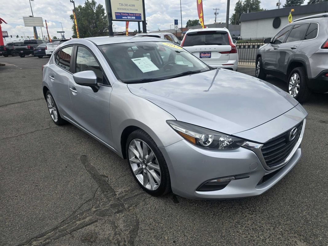 Used 2017 MAZDA MAZDA3 Touring FWD image 4