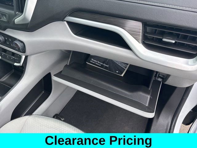 Used 2023 GMC Terrain SLE w/ Driver Convenience Package image 43