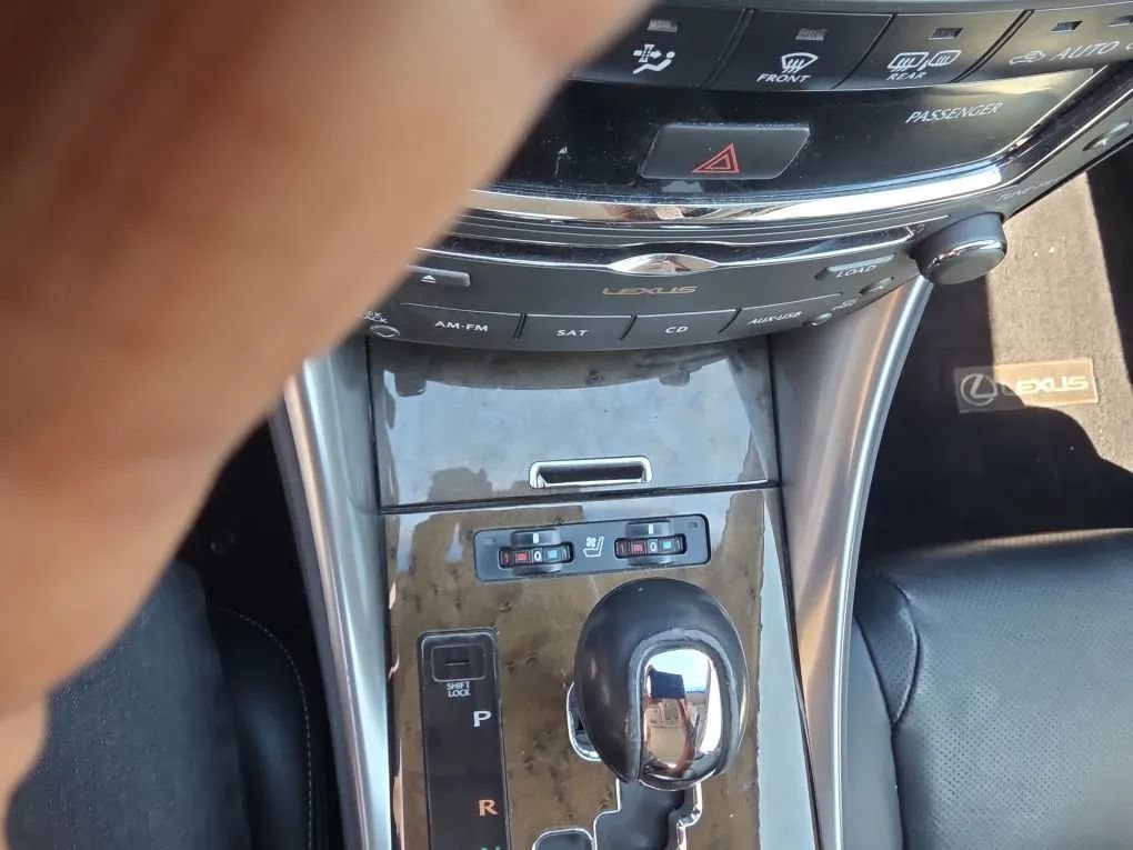 Used 2010 Lexus IS 350C RWD image 34