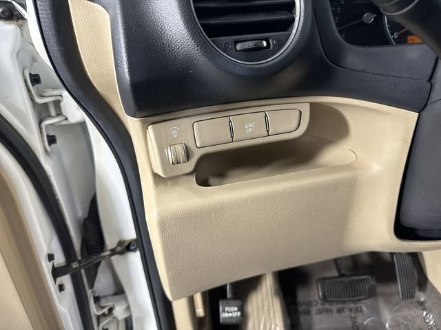 Used 2008 Kia Rondo LX w/ Convenience Pkg FWD image 12
