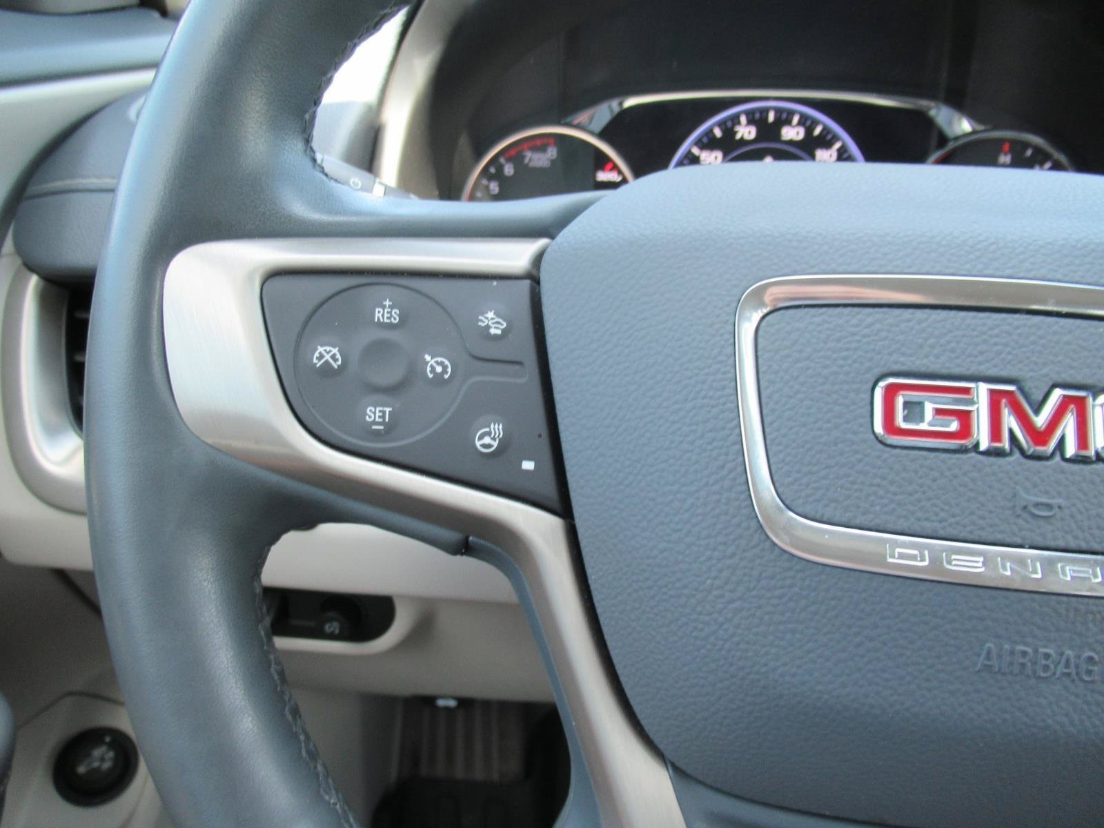 Certified 2024 GMC Terrain Denali w/ Black Diamond Edition AWD/4WD image 23
