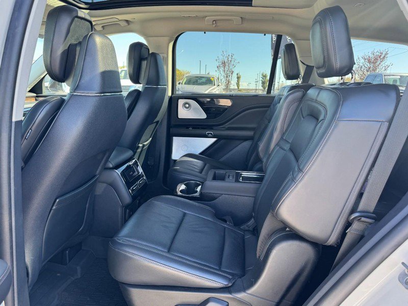 Certified 2025 Lincoln Aviator Reserve w/ Equipment Group 201A image 12