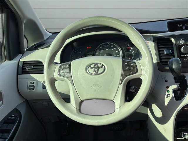 Used 2012 Toyota Sienna LE image 24