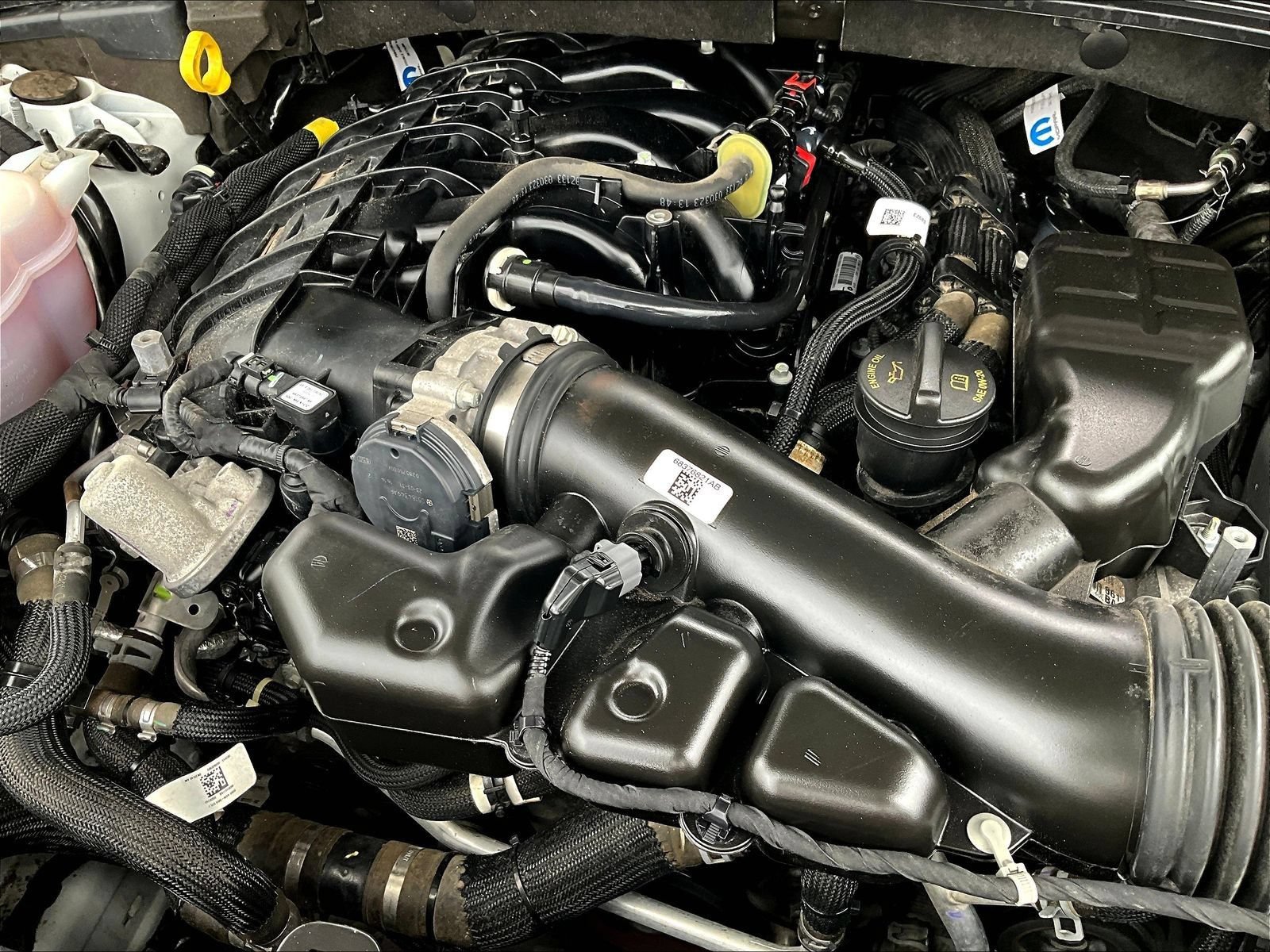 Used 2023 Jeep Grand Cherokee Limited AWD/4WD image 32