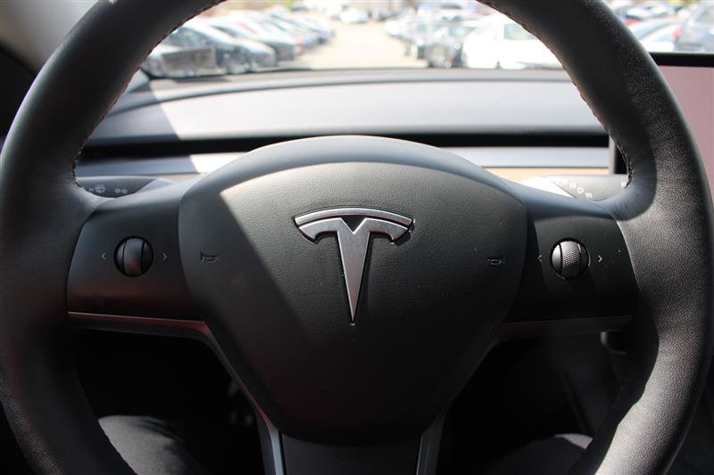 Used 2023 Tesla Model Y Long Range image 13
