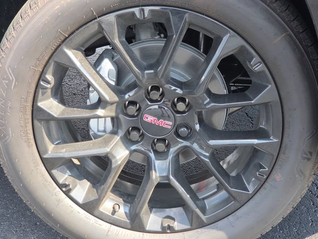 New 2026 GMC Yukon Denali w/ Advanced Technology Package AWD/4WD image 13