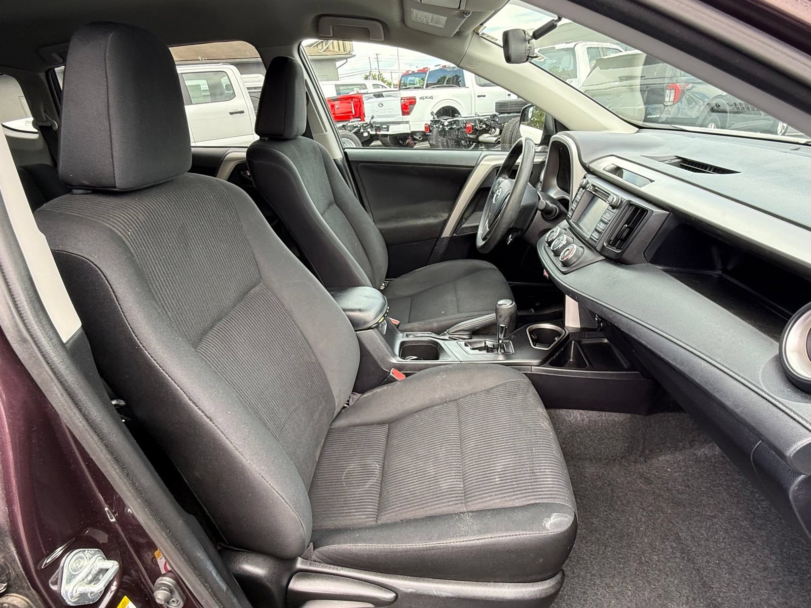Used 2016 Toyota RAV4 LE FWD image 17