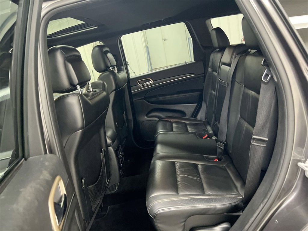 Used 2015 Jeep Grand Cherokee Limited image 24