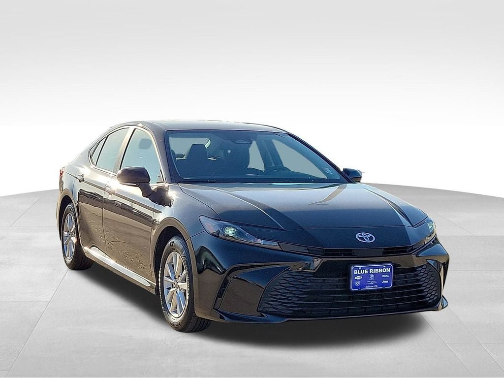 Used 2025 Toyota Camry LE FWD image 1