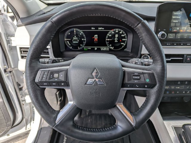 Used 2023 Mitsubishi Outlander SEL 40th Anniversary AWD/4WD image 9