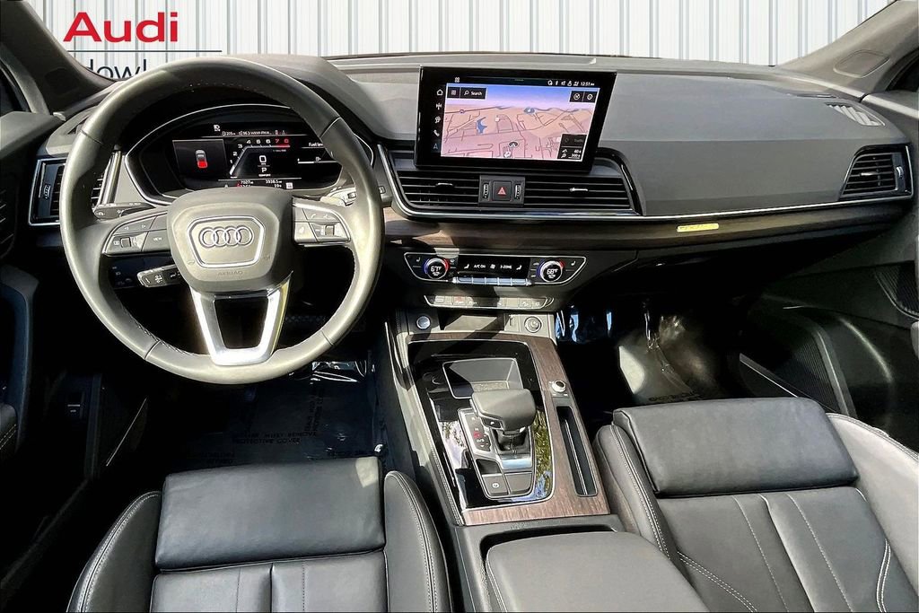 Used 2025 Audi Q5 2.0T Premium Plus w/ Premium Plus Package AWD/4WD image 7
