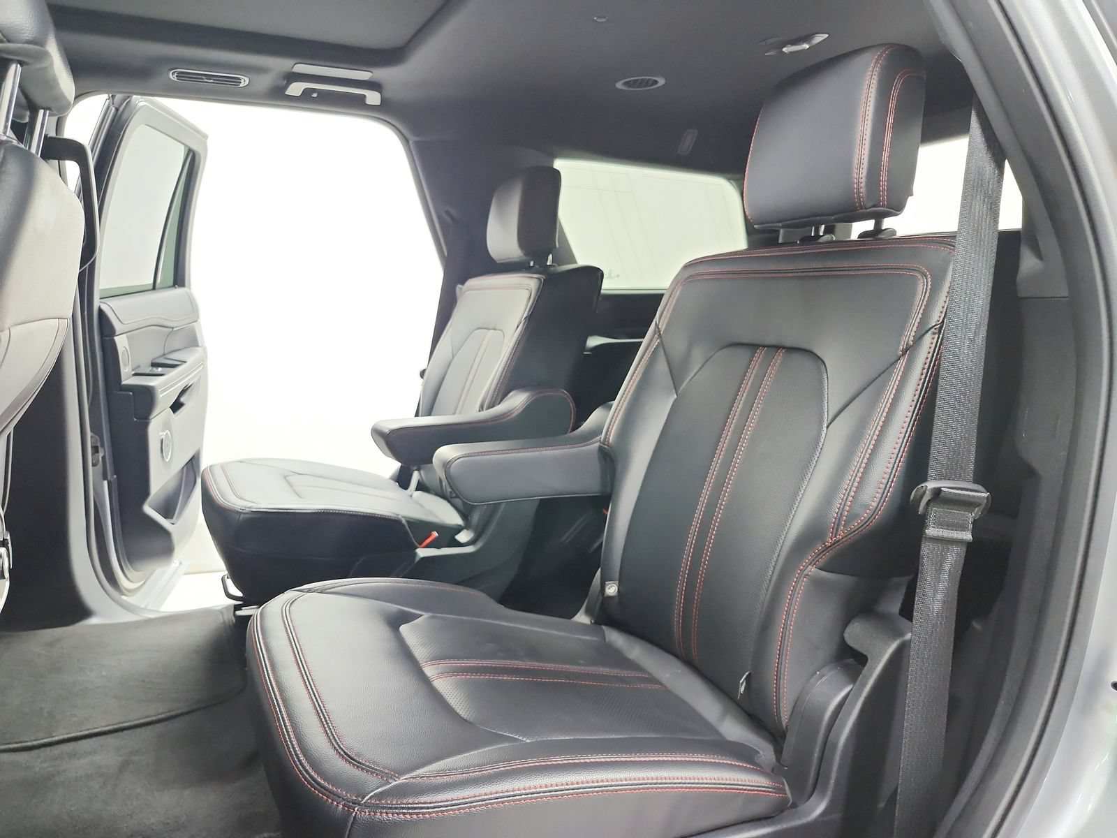 Used 2024 Ford Expedition Limited RWD image 42