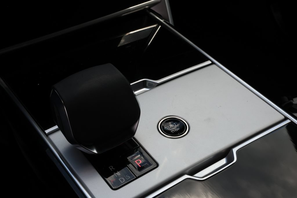 New 2026 Land Rover Range Rover SE AWD/4WD image 18
