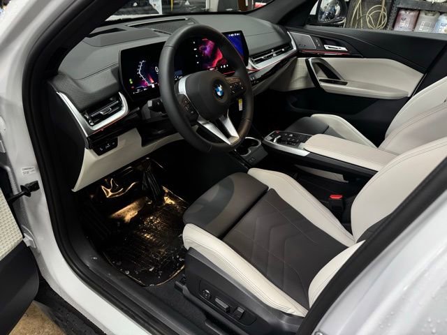 New 2026 BMW X2 xDrive28i w/ Technology Package image 17