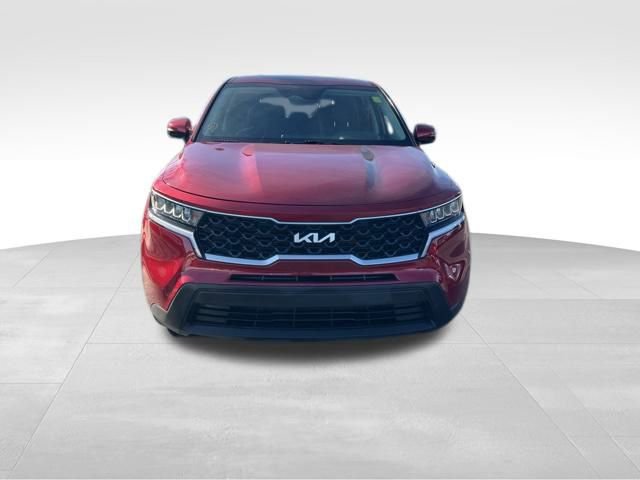 Used 2022 Kia Sorento LX image 2