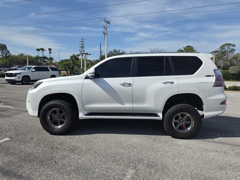 Used 2021 Lexus GX 460 Premium image 3