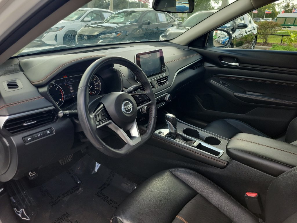 Used 2021 Nissan Altima 2.5 SR FWD image 16