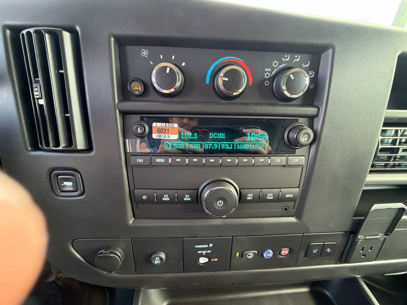 New 2025 Chevrolet Express 2500 w/ Driver Convenience Package image 23