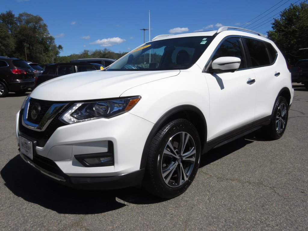 Used 2020 Nissan Rogue SV w/ Sun & Sound Touring Package