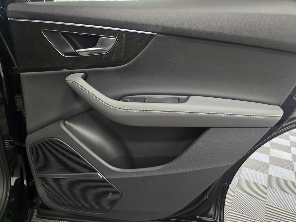 Certified 2025 Audi Q7 3.0T Premium Plus image 26