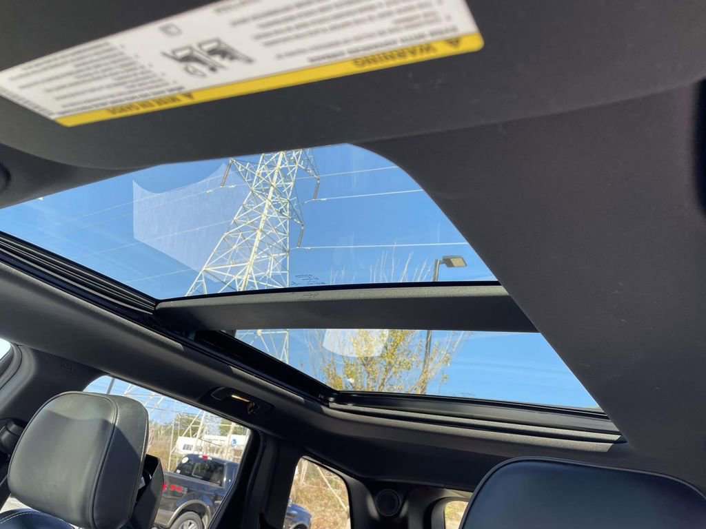 Used 2014 Jeep Grand Cherokee Overland w/ Advanced Technology Group image 18