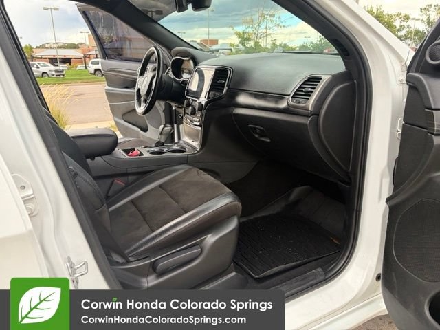 Used 2020 Jeep Grand Cherokee Altitude AWD/4WD image 22