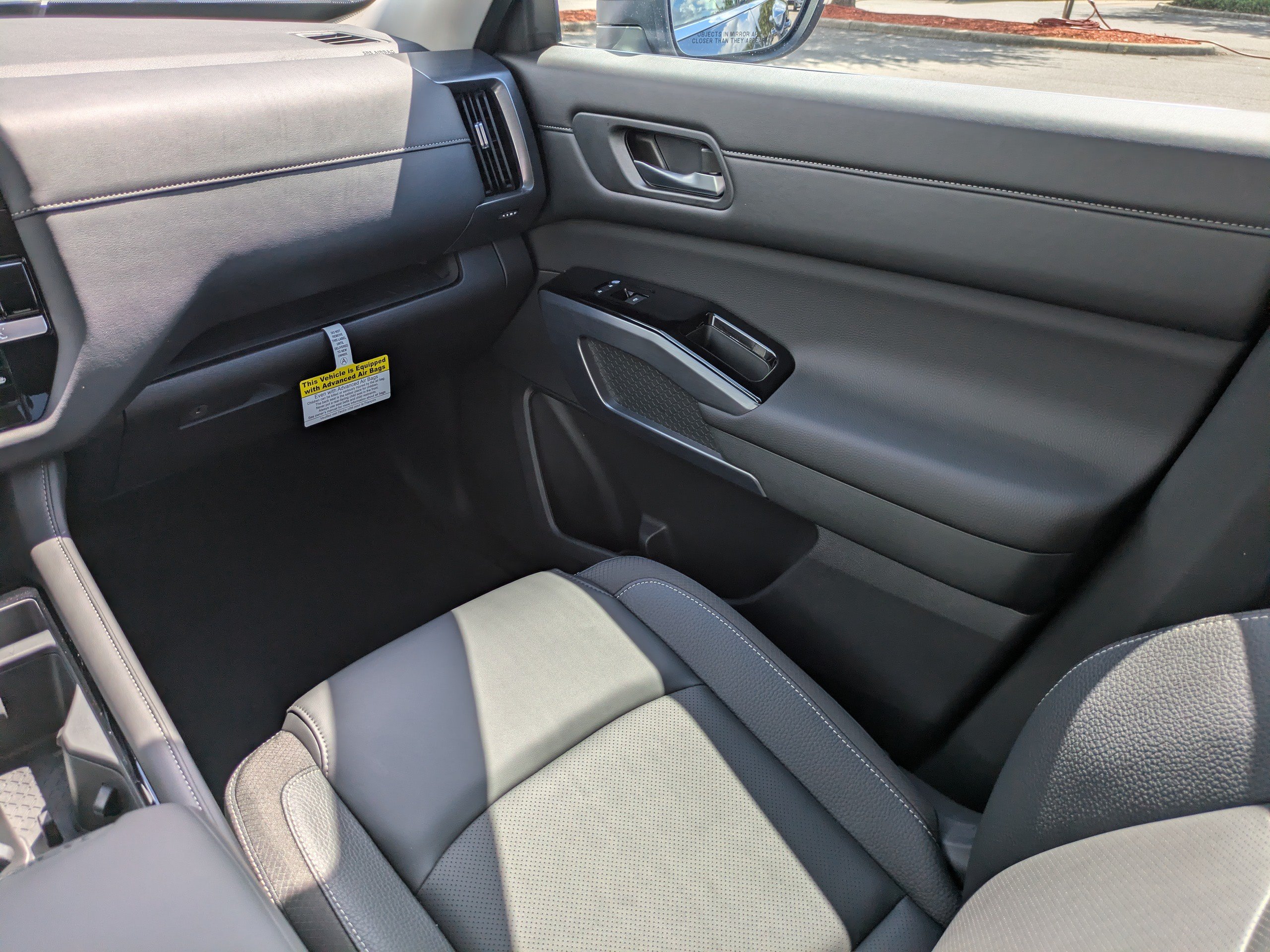 New 2026 Nissan Pathfinder SL FWD image 19
