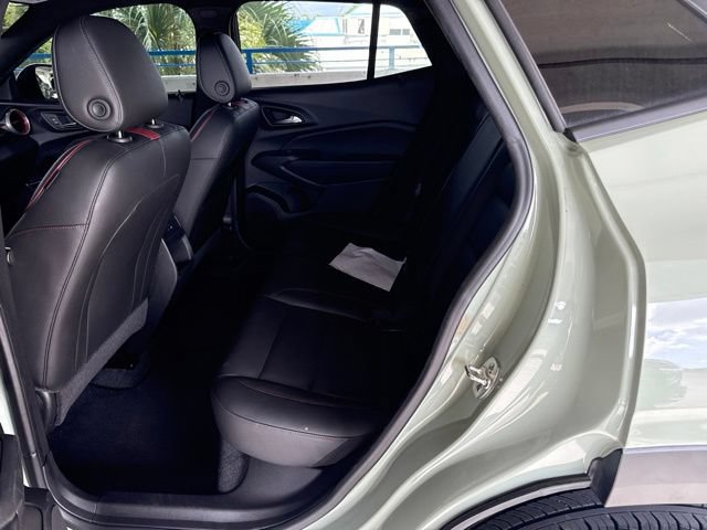 Used 2024 Chevrolet Trax RS FWD image 3