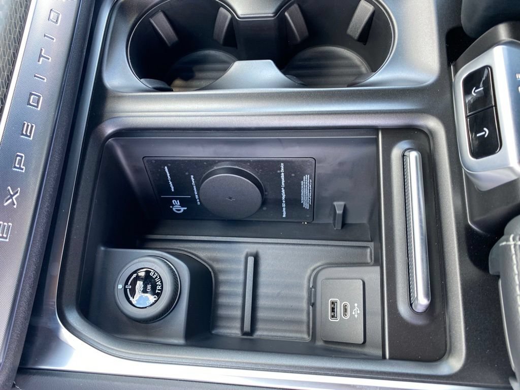 New 2027 Ford Expedition Platinum w/ Stealth Performance Package AWD/4WD image 18