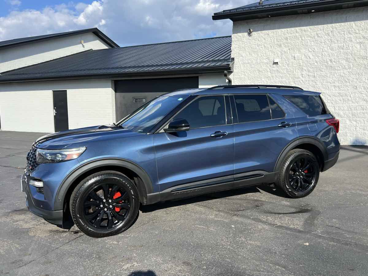Used 2020 Ford Explorer ST w/ Premium Technology Package image 2