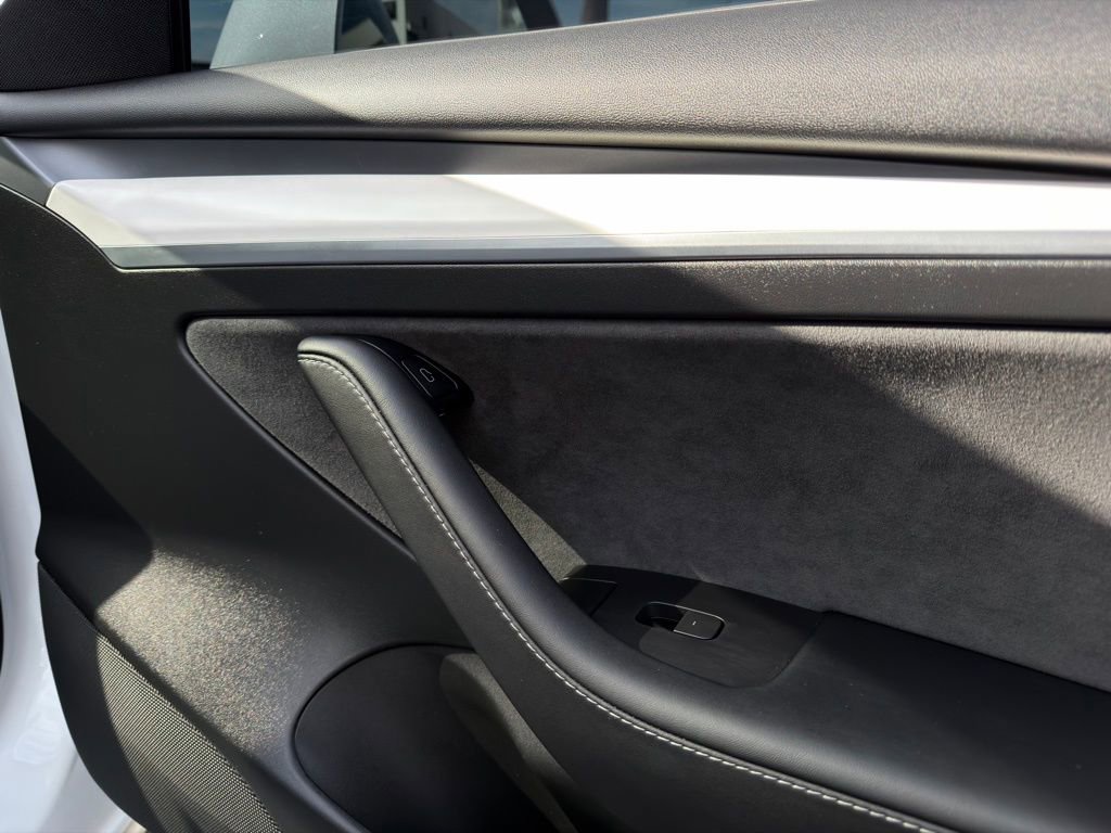 Used 2022 Tesla Model 3 Performance image 28