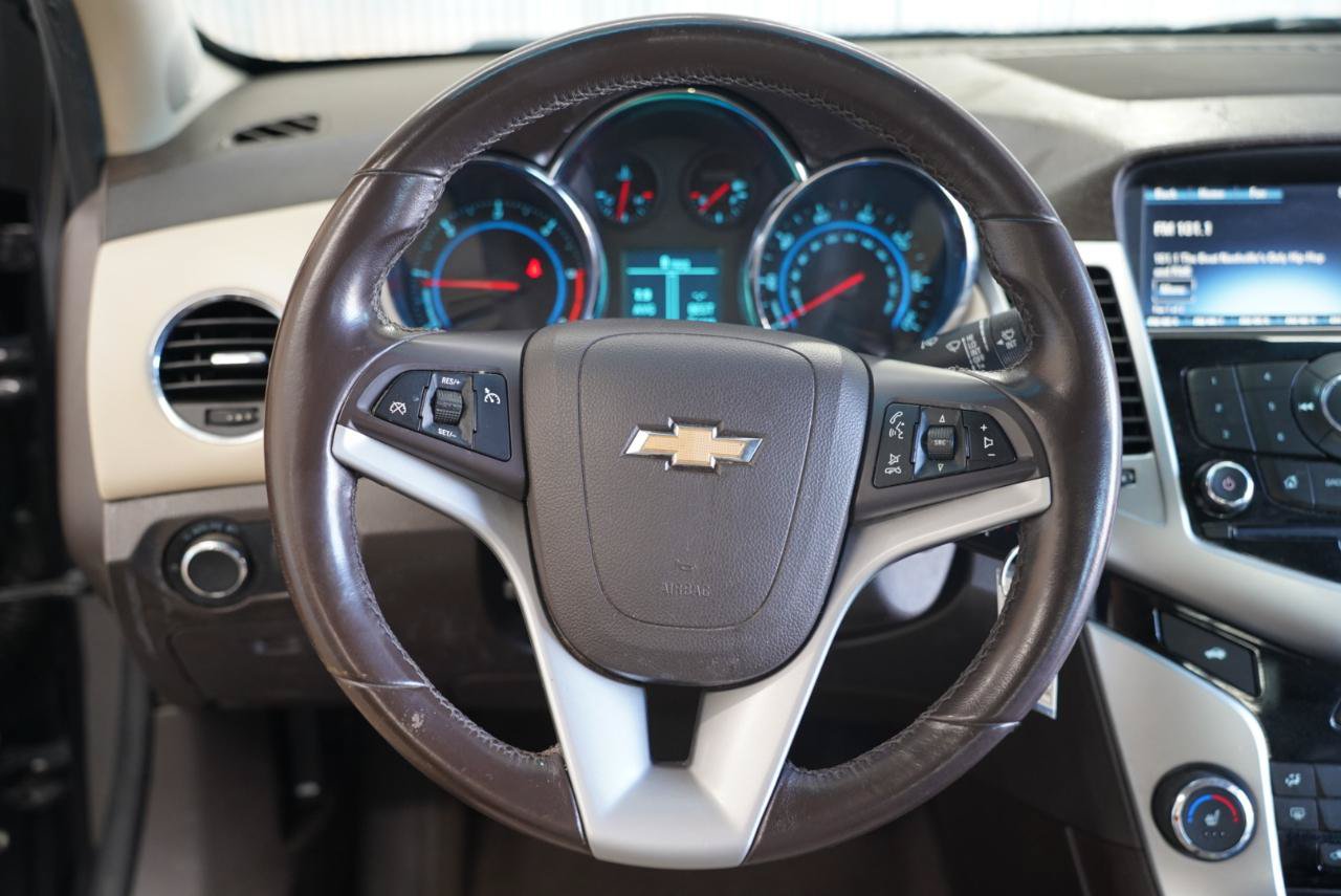 Used 2015 Chevrolet Cruze Diesel FWD image 12