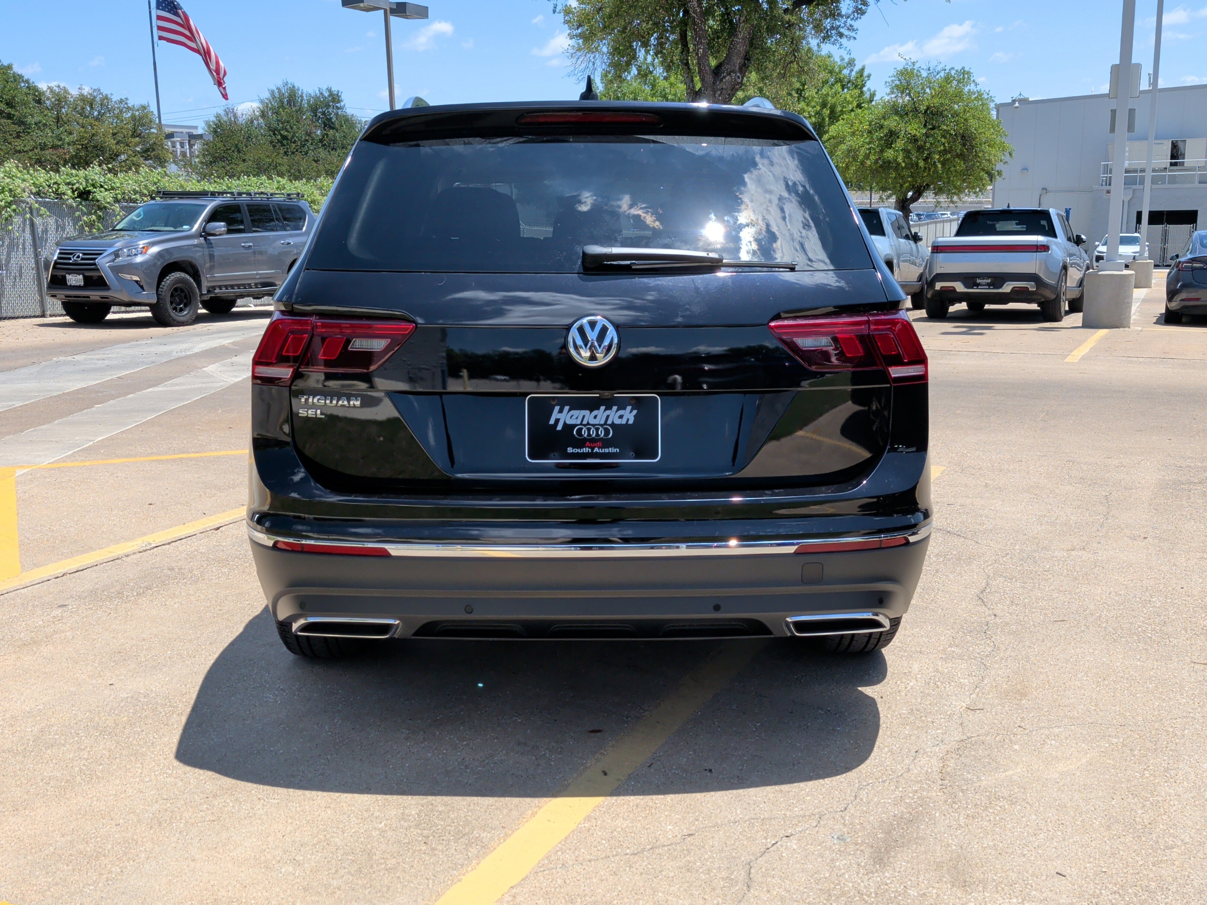 Used 2021 Volkswagen Tiguan SEL w/ 3-Row Tiguan MDO Package FWD image 9