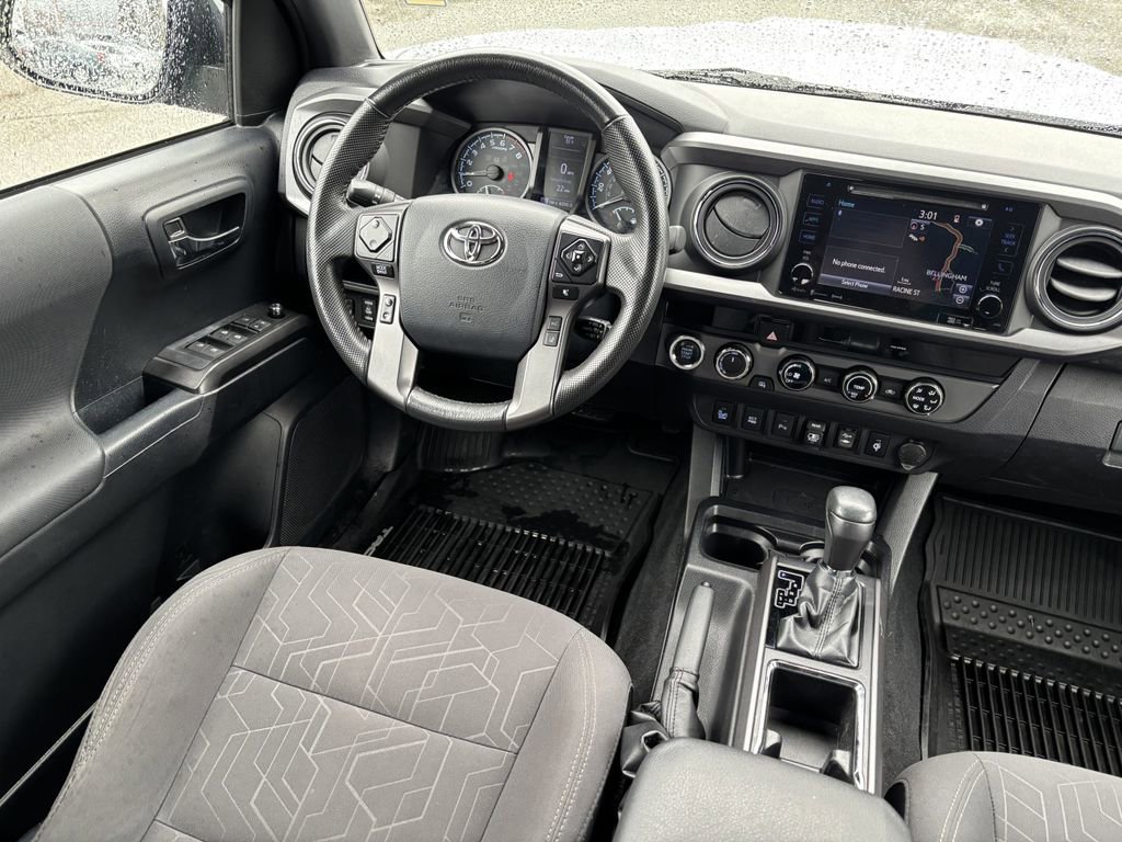 Used 2018 Toyota Tacoma TRD Sport w/ Technology Package AWD/4WD image 22