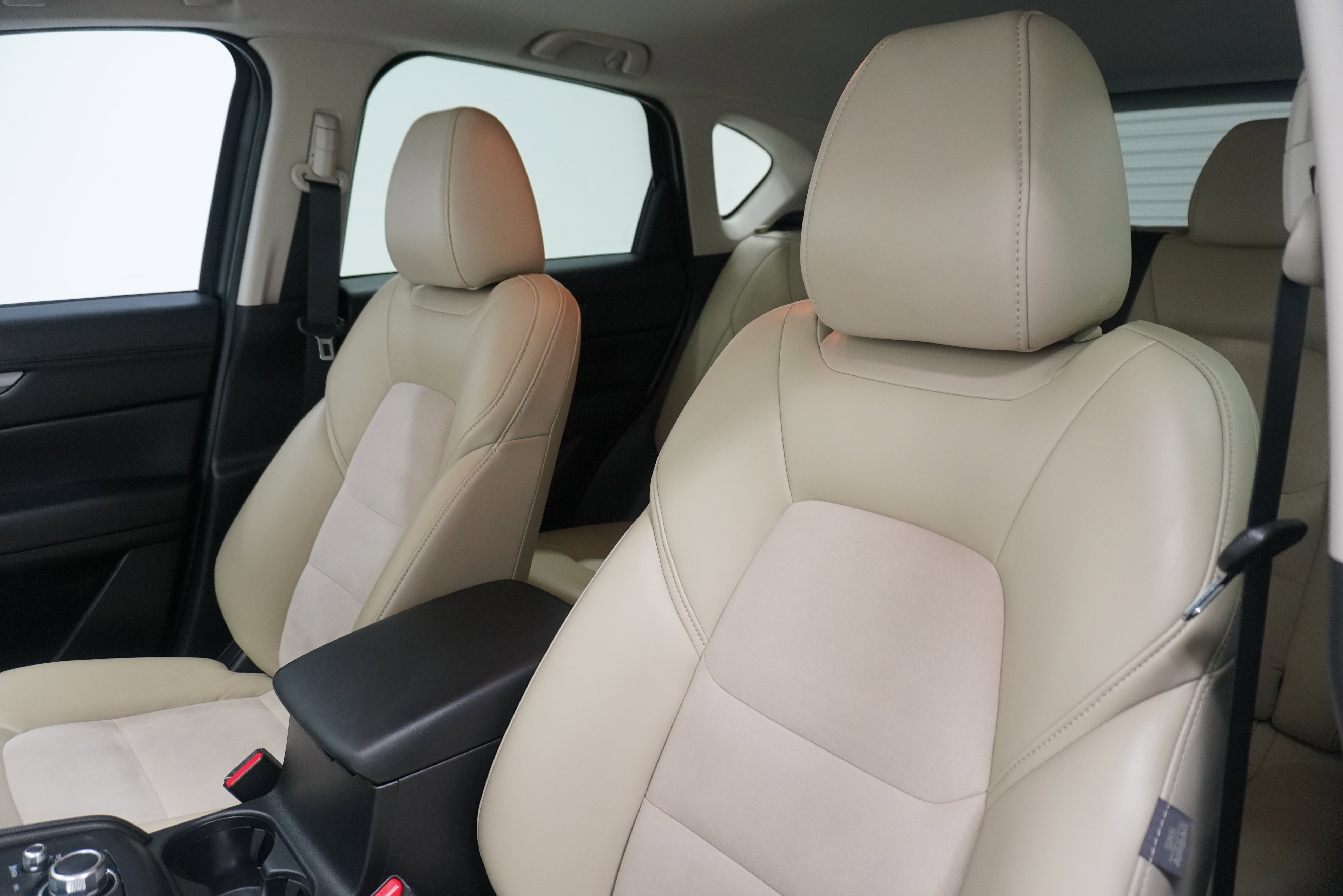 Used 2018 MAZDA CX-5 Touring w/ Preferred Equipment Package FWD image 11