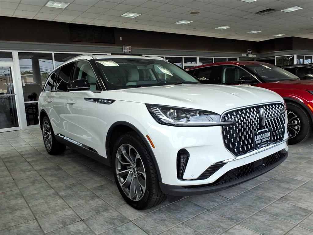 New 2025 Lincoln Aviator Reserve w/ Illumination Package AWD/4WD image 1