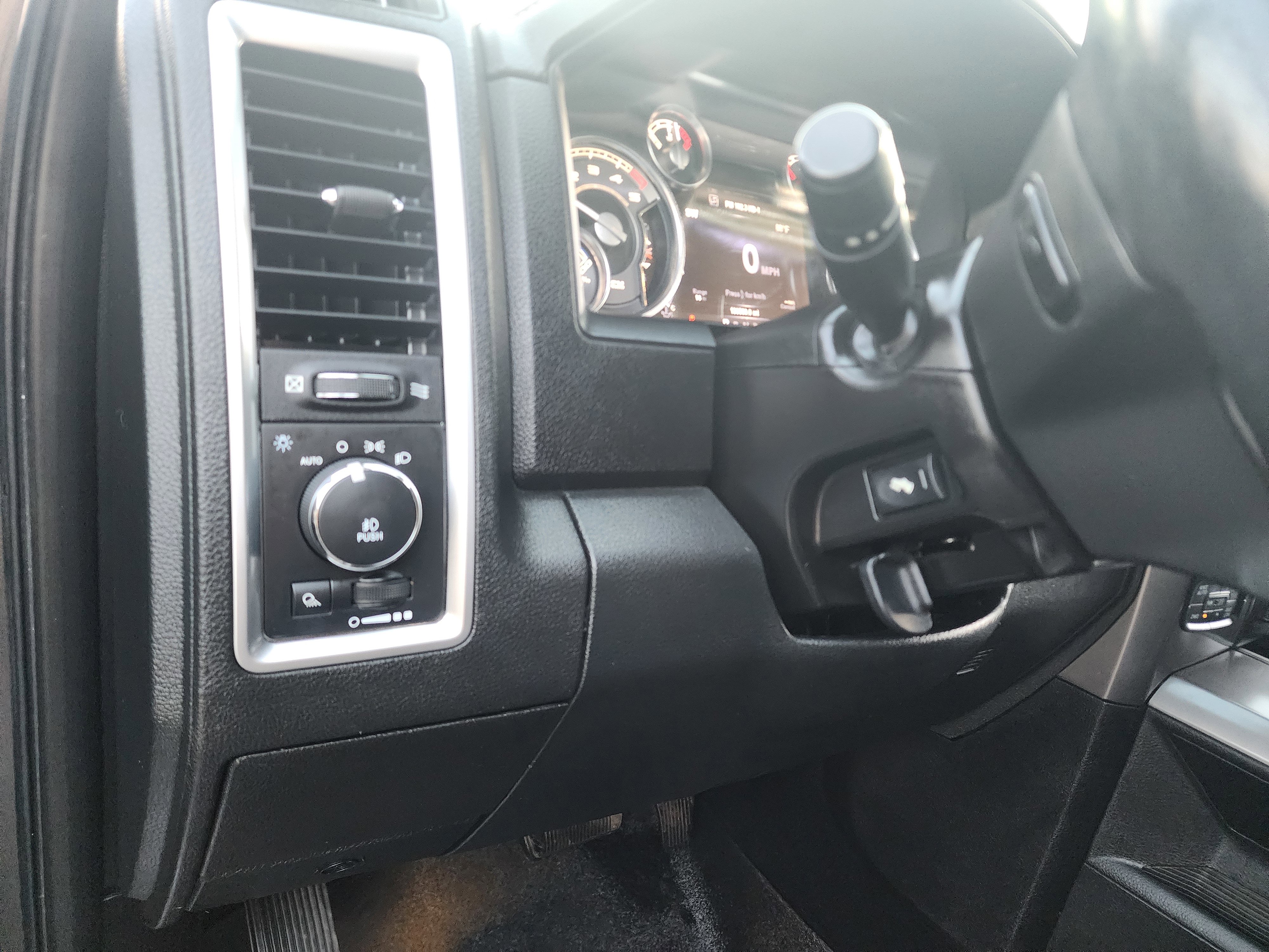 Used 2015 RAM 1500 Limited image 22