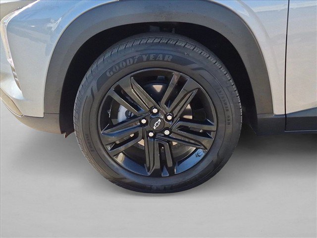 Used 2025 Chevrolet Trax ACTIV w/ Driver Confidence Package FWD image 22