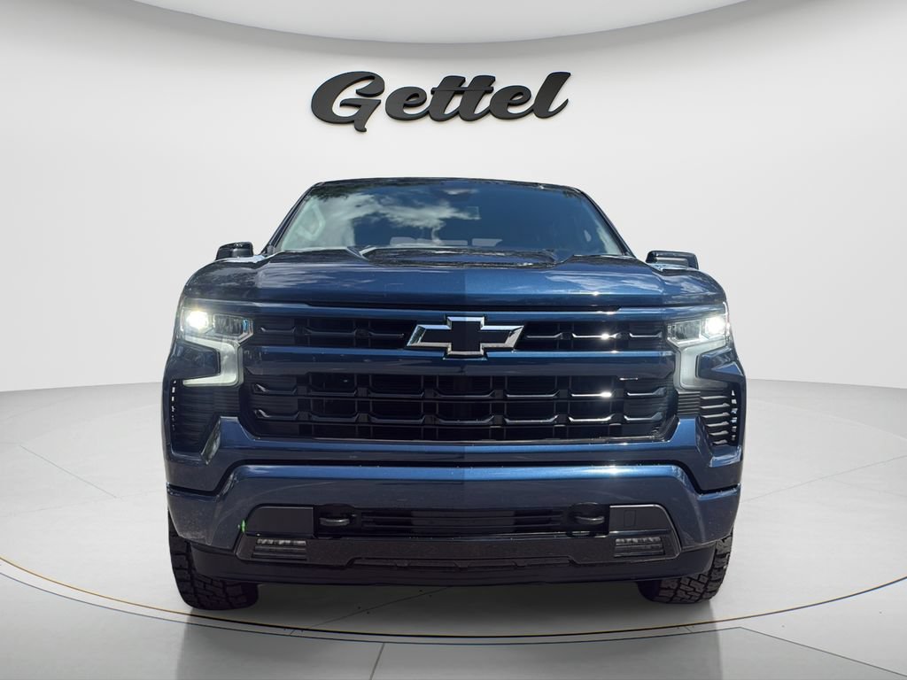 Used 2022 Chevrolet Silverado 1500 RST AWD/4WD image 2