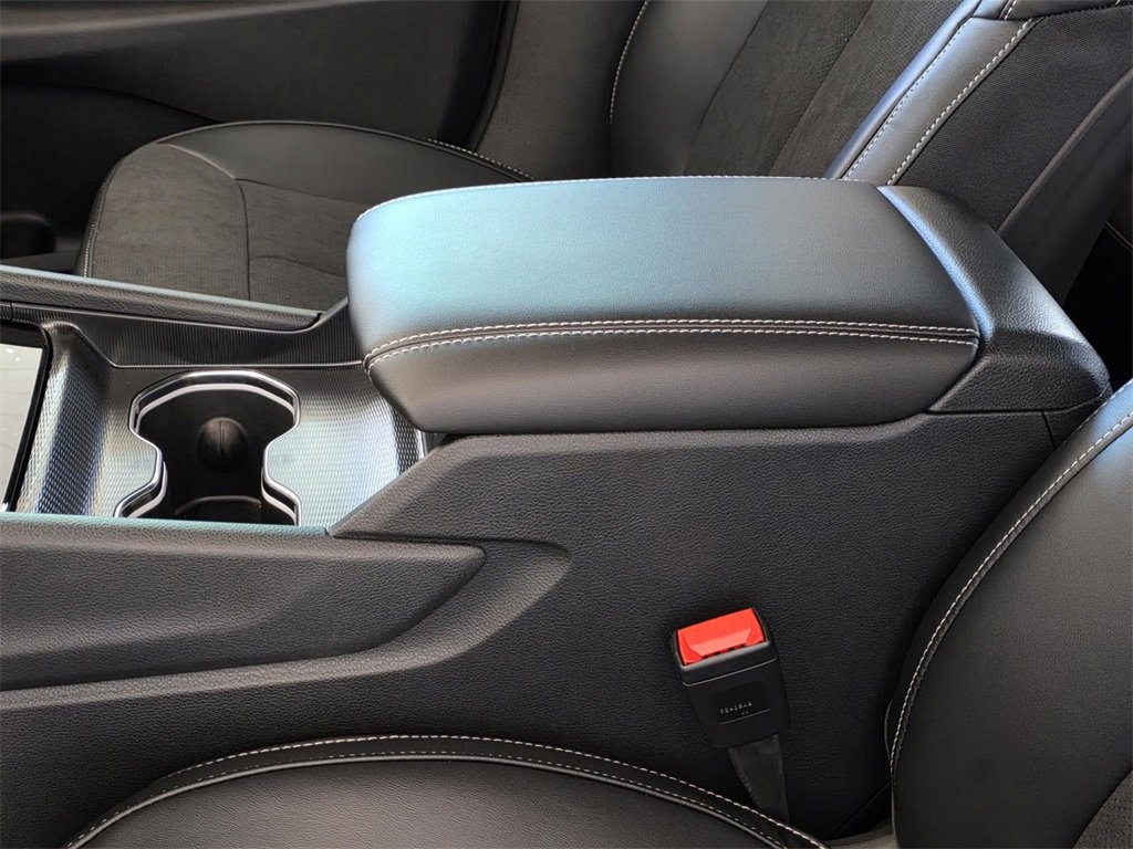 New 2025 Jeep Grand Cherokee L Altitude image 8