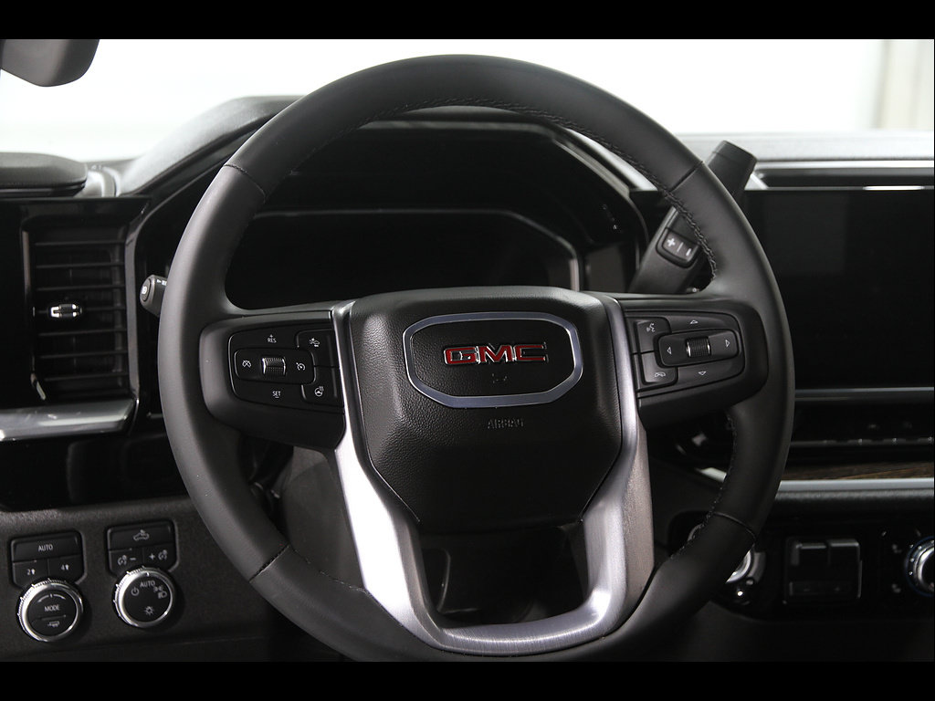 Certified 2025 GMC Sierra 1500 SLE w/ Preferred Package AWD/4WD image 8