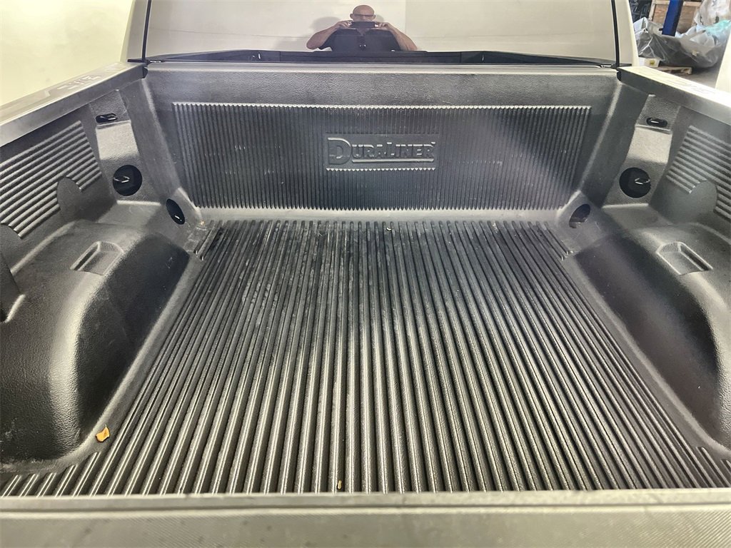 Used 2024 GMC Sierra 1500 SLE image 20