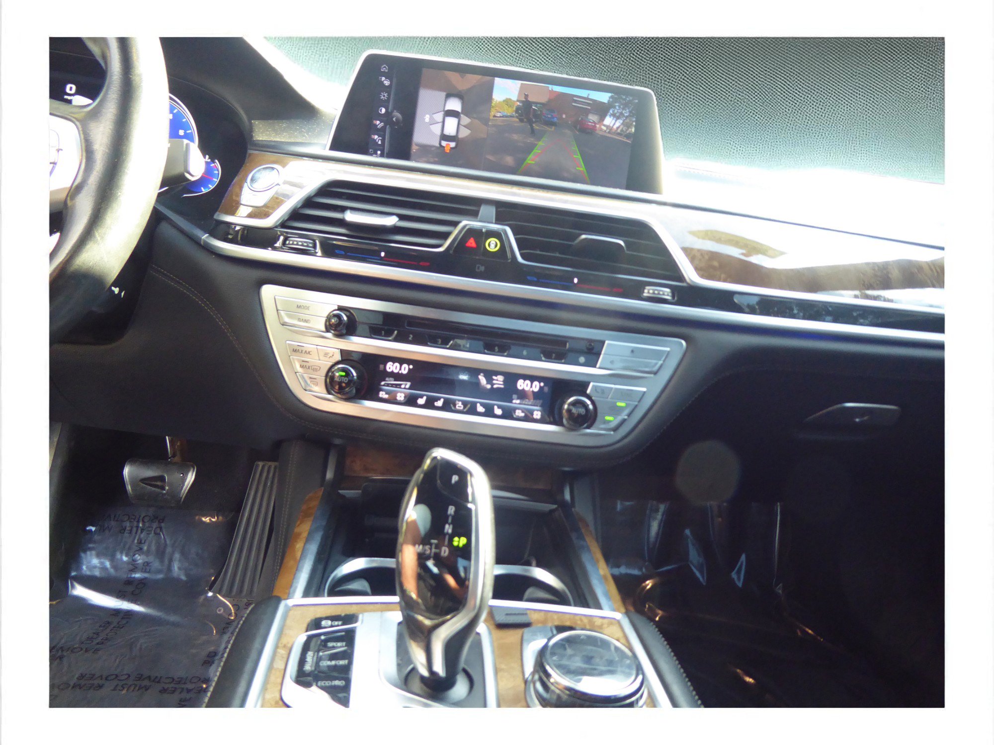 Used 2016 BMW 750i xDrive image 13