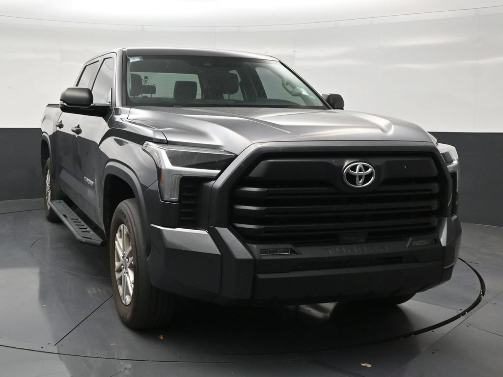 Used 2024 Toyota Tundra SR5 w/ SR5 Convenience Package AWD/4WD image 7